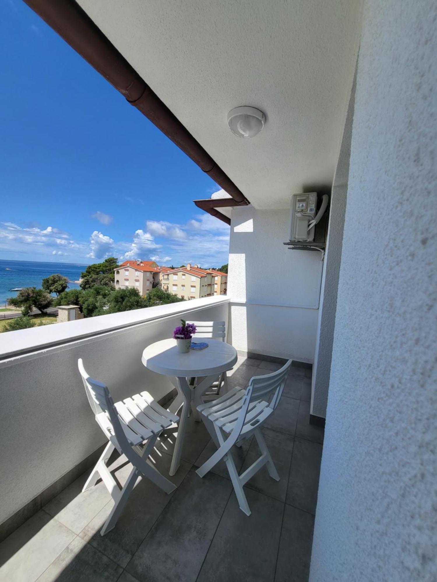 Apartments & Rooms Fam Ribaric Banjol ภายนอก รูปภาพ